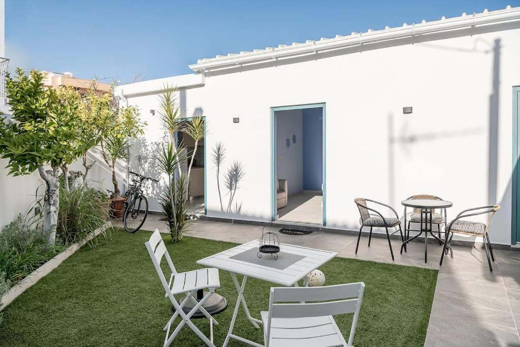 M City Apartments, Garden 2 하니아 외부 사진